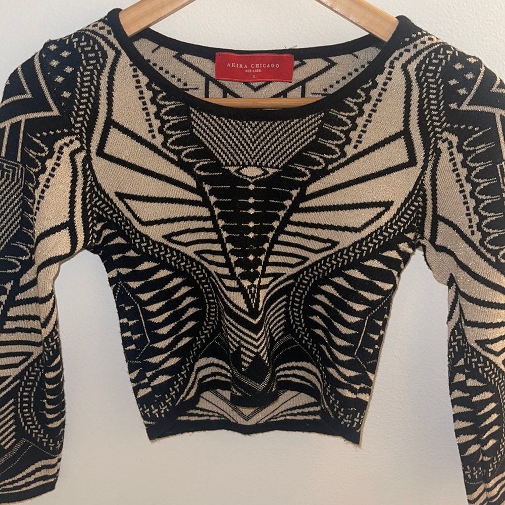Akira red label 3/4 length sleeved crop top